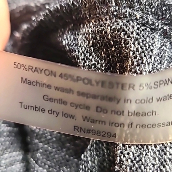 Onque Gray Top with Black Velvet Floral, Size Large - Picture 8 of 8